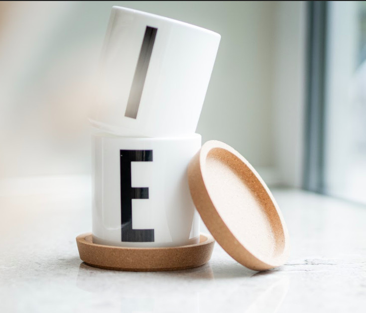 Coasters in cork, save your table from burn marks