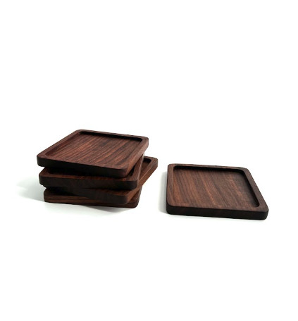 Coasters in cork, save your table from burn marks