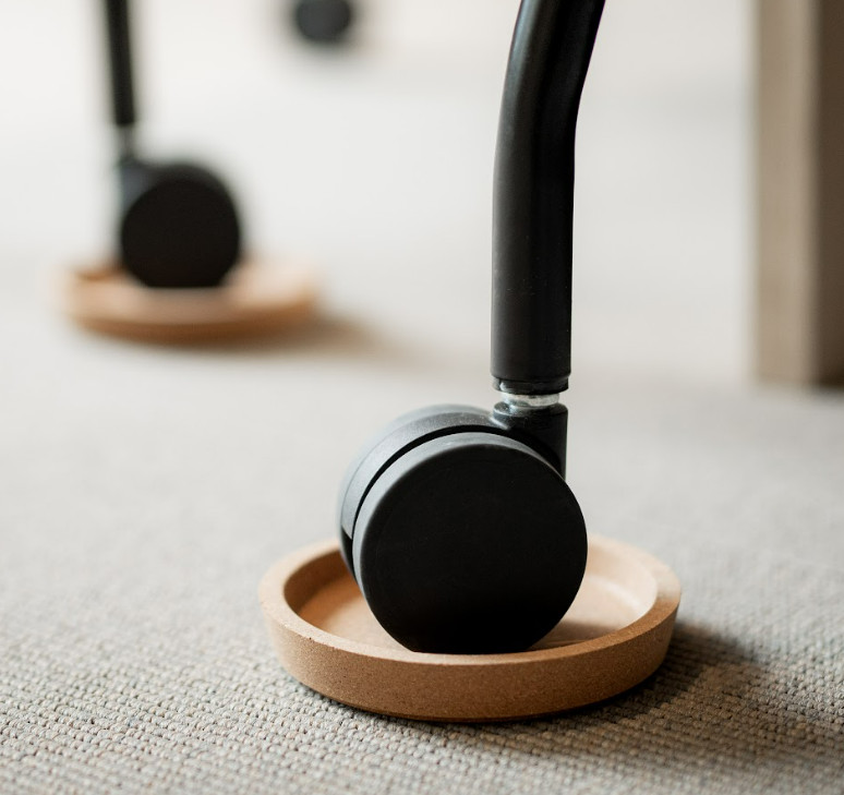 Coasters in cork, save your table from burn marks